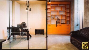 Стеклянная перегородка с алюминиевым профилем в стиле LOFT: фото #00498