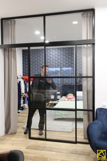 Скління в стилі LOFT розсувна перегородка: фото #01144